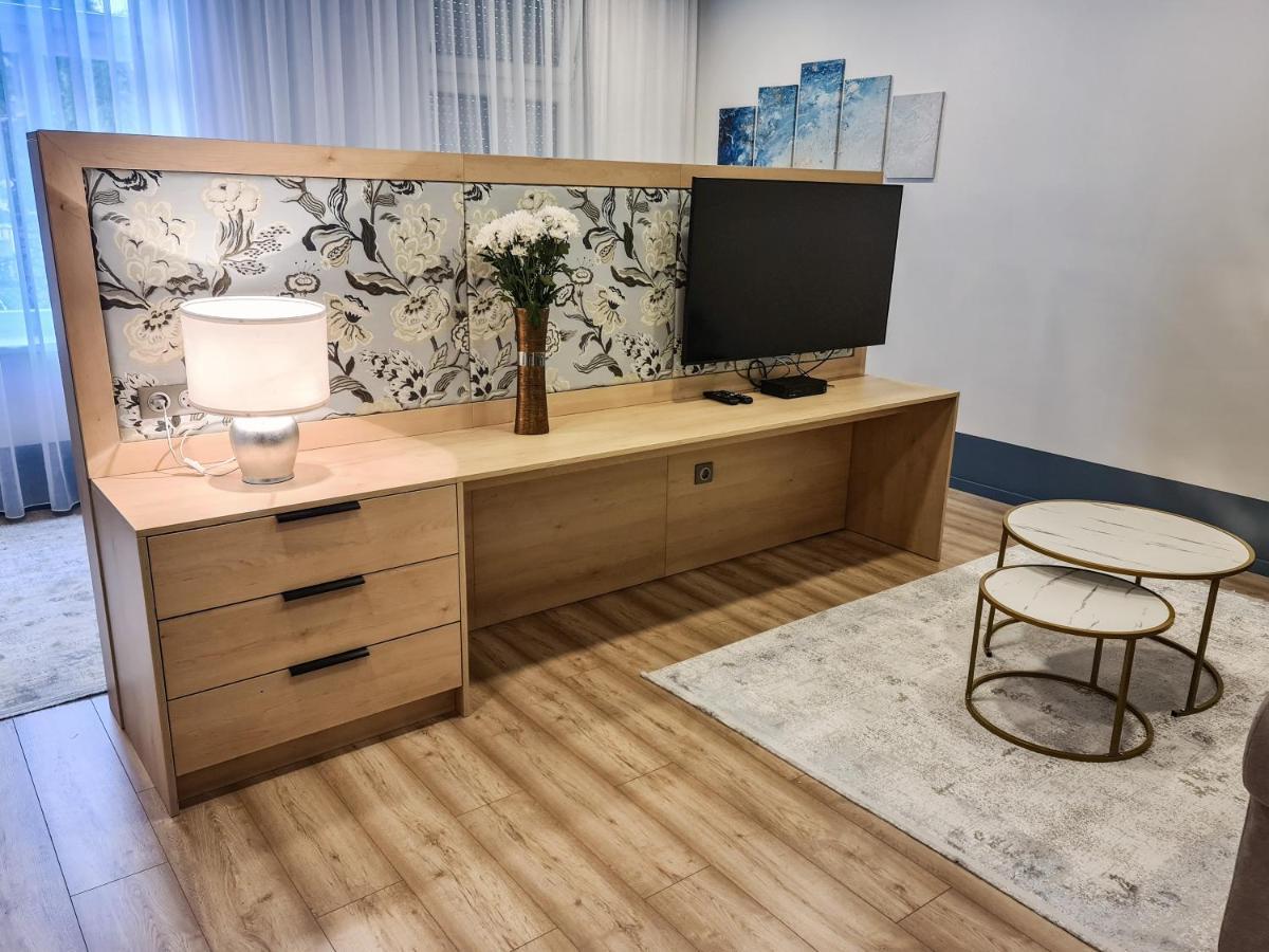 Ditlin Apartmanok Pápa Exterior foto